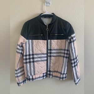 Stylish Women's Puffer Jacket in Black and Pink Plaid